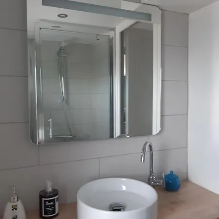 Petit T2 A Proximite De Quimper Appartamento
